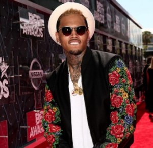 chris-brown-bet-awards-340x330